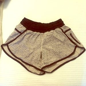 Lululemon women’s tracker shorts